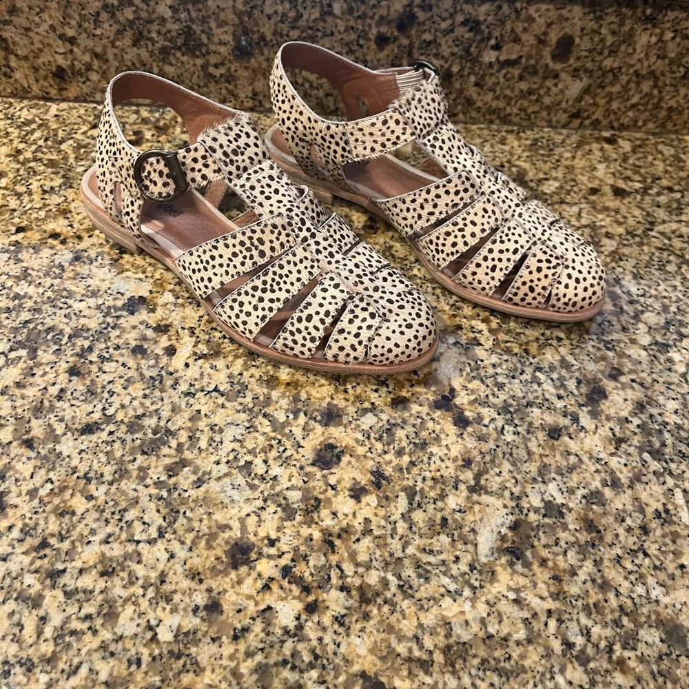 Jeffrey Campbell Angora Calf Hair Cheetah or Leopard Flats Sandals Size 7 - Picture 4 of 9